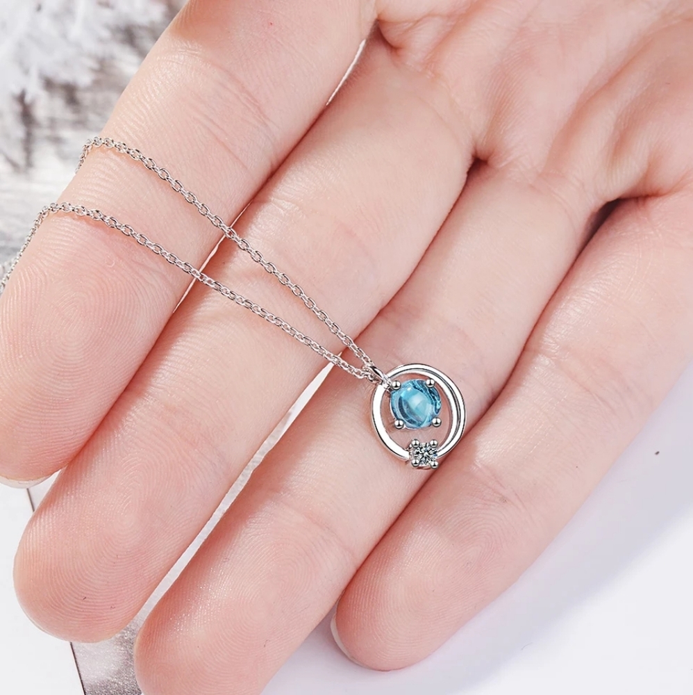 *New* sterling silver moonstone necklace